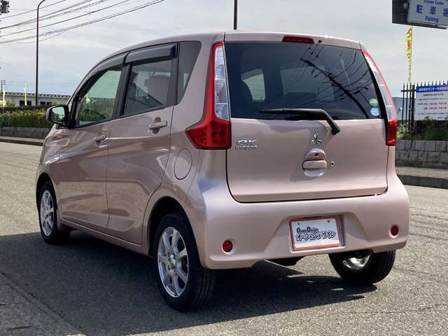 納車前の整備もしっかりさせていただきます。もちろんアフターサービスもお任せ下さい！
