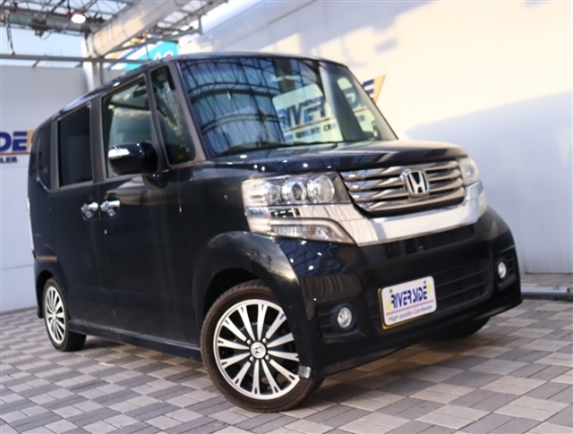 オートオークション会場より、ご希望のお車を一緒にお探し致します。