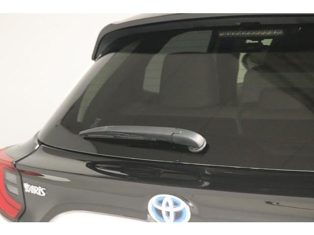 雨天時、後方の視界を見やすくするリヤワイパー。