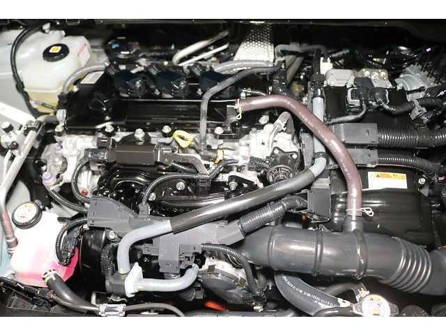 エンジンルームはクリーニングを実施しております。