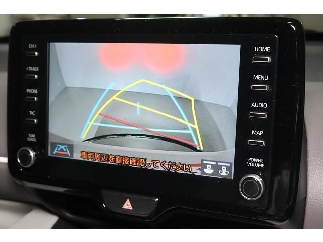 ガイド付きバックモニター！　ハンドルを切るとラインも曲がって表示され、進行方向の目安となり安心です。