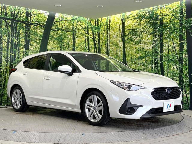 大好評のボディコーティング「弾スプラッシュコート」もご納車までに施工可能。通常のガラスコートと異なる、耐久年数6年の無機質ガラスコーティングが、ボディをキレイな状態に保ってくれます。