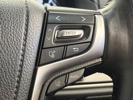 【レーダークルーズコントロール】高速道路での長距離走行が楽に！！自動で速度を保つクルーズコントロールが、衝突軽減システムと連携し、前方の車両を感知して車間を保つように速度調節してくれます！！