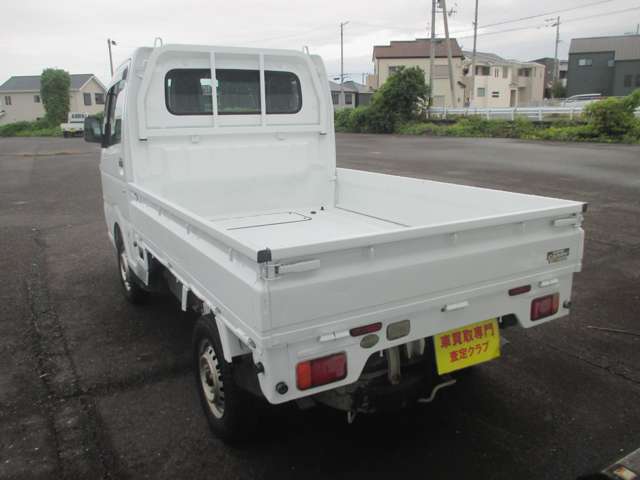 ☆人気のキャリートラック☆KCパワステ☆エアコン☆3方開☆5MT車☆走行40000km台☆AMFMラジオ☆タイヤ4本新品サービス車☆サイドバイザー付き☆ご入庫致しました☆