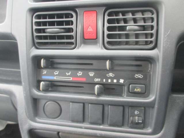 ☆エアコン、暖房もよくききます☆ワンオーナー車☆