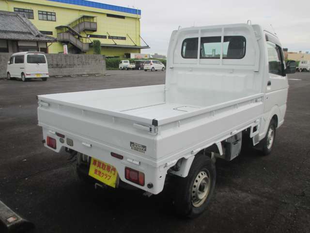 ☆人気のキャリートラック☆KCパワステ☆エアコン☆3方開☆5MT車☆走行40000km台☆AMFMラジオ☆タイヤ4本新品サービス車☆サイドバイザー付き☆ご入庫致しました☆