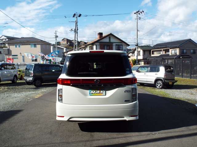 全車内装、外装をクリーニングしてからの納車になります。入庫時、販売納車前と二重のクリーニングを行っております！