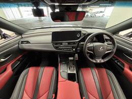 見通しの良いコックピットは普段のドライブに最適。運転しやすいお車となります。