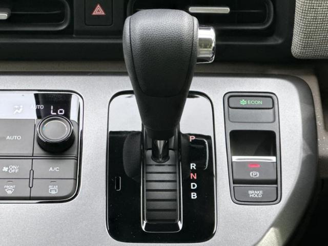 国産車から輸入車まで多様なお客様のニーズのお応えできるように、全国規模で豊富な在庫展開！車のことならWECARSへ！