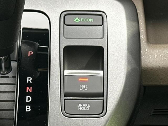 お車に合わせて無料保証以外にも、保証範囲、期間、距離を拡充させた有料保証もご用意しております！中古車の購入が初めてで不安・・・というお客様もご安心ください！