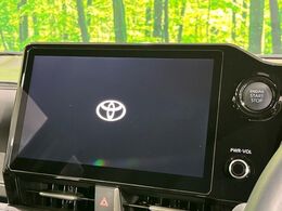 【10.5インチ　ディスプレイオーディオ】大画面のディスプレイはAppleCarPlayやAndroidAutoが利用可能。大きな画面でスマホナビアプリ等が利用いただけます♪