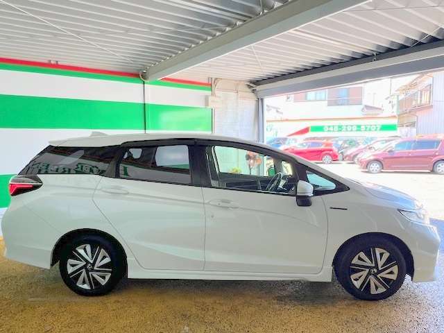 禁煙車です！また、ミラーウインカー・ドアバイザー・プライバシーガラス付きです！