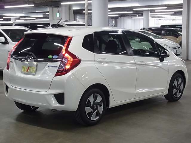 自社陸運局指定工場完備！国家資格車検検査員資格を持った整備士による整備。走行に関係のない所も不具合箇所があれば修理してお渡しいたします。