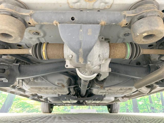 下回りがきれいなうちに、防錆加工の施工がオススメ。降雪地域はもちろん、沿岸部にお住いの方や、趣味でマリン・ウィンタースポーツをされる方にご好評いただいております。