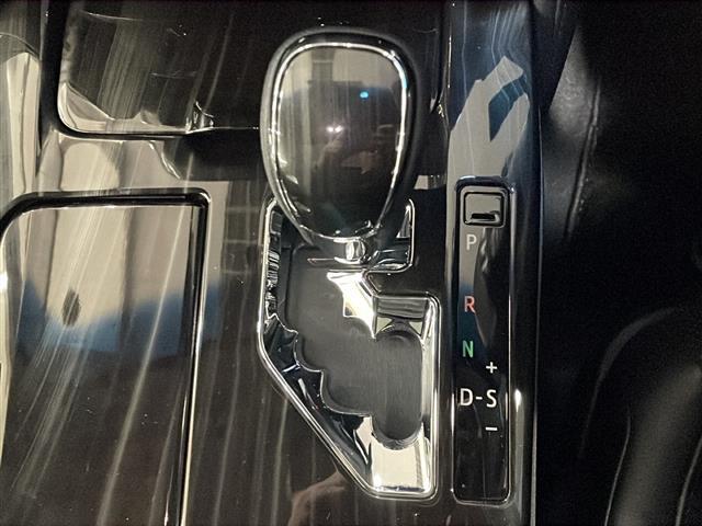 【シフトレバー】『シフトレバー』の画像になります。写真の内容に関してご不明点、ご質問等がございましたらお気軽にガリバー店舗までお問い合わせください。