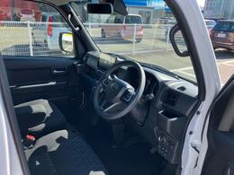 「この車の写真をもっと見たい」「状態が気になる」「この装備はついている？」どんな小さな疑問でもお気軽にお問い合わせください！