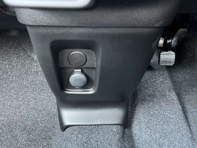 当社のアフターサービスの関係で、こちらのお車は群馬県在住の方に販売を限らせていただきます。