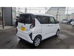 【安心して下さい！付いてますよ！！】「初めてのクルマ購入や初めての中古車で少々不安・・」そんなお気持ちありませんか?！当社の2020年式以降の国産車には【半年間5000KM保証】が付いています！！