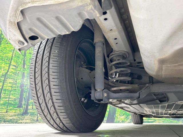 お車を安心してお乗りいただく為には、足回りの定期点検が欠かせません。サービスサポート（有償保証）では無料点検もご提供しており、安心のカーライフをお過ごしいただけるサポート体制が整っています。