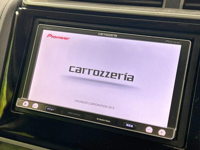 【フルセグTV付ナビゲーション】使いやすいナビで目的地までしっかり案内してくれます。各種オーディオ再生機能も充実しており、お車の運転がさらに楽しくなります！！