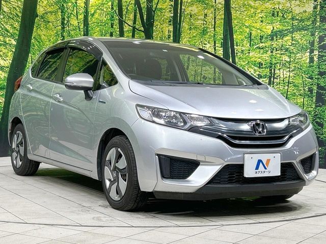 大好評のボディコーティング「弾スプラッシュコート」もご納車までに施工可能。通常のガラスコートと異なる、耐久年数6年の無機質ガラスコーティングが、ボディをキレイな状態に保ってくれます。