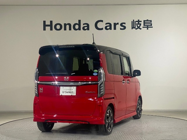 【点検整備】ご納車時には納車点検実施いたします。指定交換部品（エンジンオイル、オイルエレメント、ワイパーゴム）新品交換致します。その他必要交換部品は点検時交換致します。