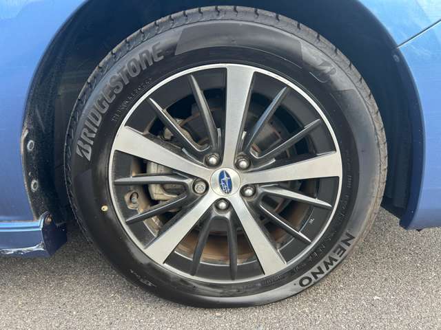 【タイヤ・ホイール】足回りもかっこよく決まってます！社外のアルミやスタッドレスタイヤも取り扱いございます！！ドレスアップもカスタマイズもお任せください！！