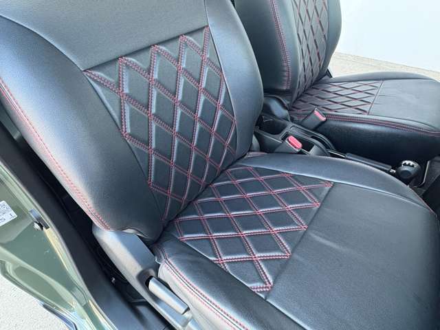 当店でご購入頂くお車は、1年から最長5年の有料保証プラン【おクルマ安心保証】を付帯することができます。購入後のトラブルに関するアフターサービス安心です