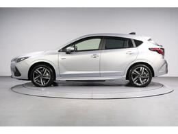 サイドスポイラー付のSTーHは石ハネからの防護性能にも優れています。