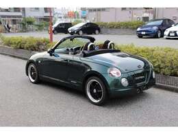 ダイハツエキスパートセンターで、一台一台手作りで作られております♪