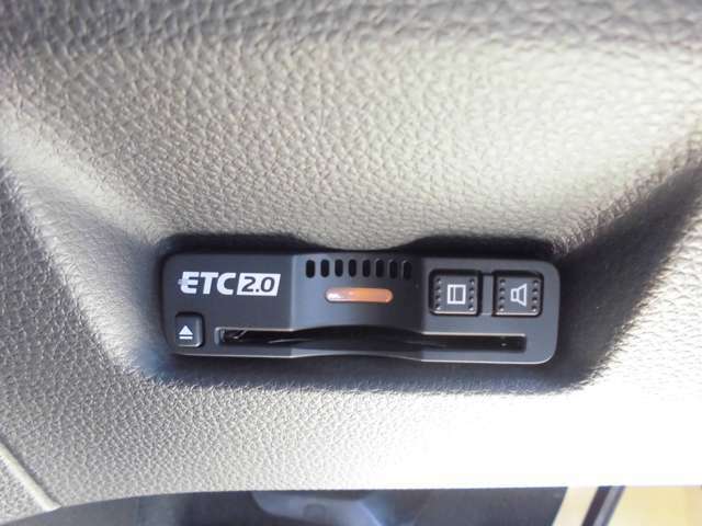 ETC2.0車載器で高速道路の通行も快適です。ナビゲーション連動です。