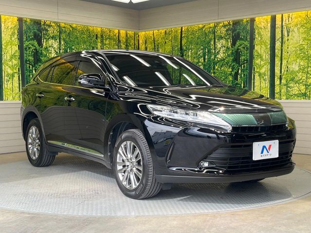 大好評のボディコーティング「弾スプラッシュコート」もご納車までに施工可能。通常のガラスコートと異なる、耐久年数6年の無機質ガラスコーティングが、ボディをキレイな状態に保ってくれます。