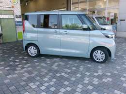 弊社の車は三菱認定中古車で1年間の保証付です。全国の三菱ディーラーで保証修理が受けられます。詳しくは弊社スタッフにお問合せ下さい。