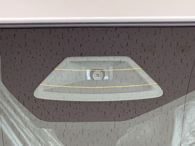 【スズキ　セーフティサポート】走行中に前方の車両等を認識し、衝突しそうな時は警報とブレーキで衝突回避と被害軽減をアシスト。より安全にドライブをお楽しみいただけます。