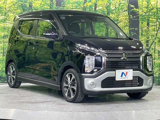 大好評のボディコーティング「弾スプラッシュコート」もご納車までに施工可能。通常のガラスコートと異なる、耐久年数6年の無機質ガラスコーティングが、ボディをキレイな状態に保ってくれます。