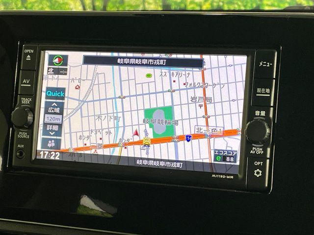 【ナビゲーション】目的地までしっかり案内してくれる使いやすいナビ。Bluetooth接続すればお持ちのスマホやMP3プレイヤーの音楽を再生可能！毎日の運転がさらに楽しくなります！！