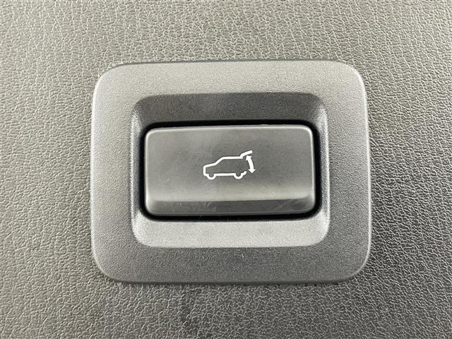 【運転席操作部】快適なドライブを楽しむための機能が装備されています！運転席から触れるので、使いやすいです！除菌プランいれていただくと、さらに清潔で安心していただけます！