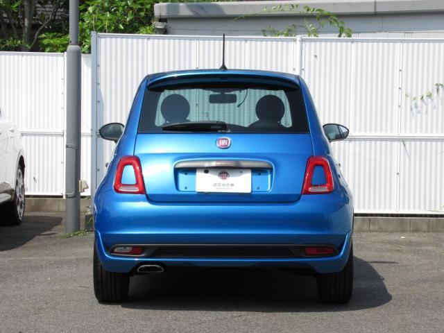 リア　丸みを効かせたレトロでキュートなスタイル。街を駆け抜けていく際の独特なルックスは見る人を惹きつけます。