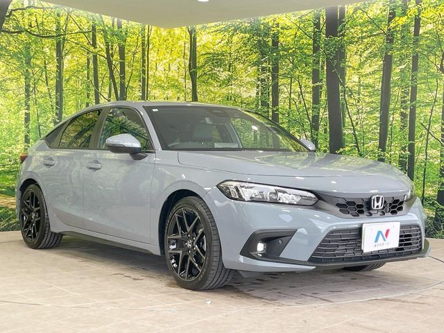 大好評のボディコーティング「弾スプラッシュコート」もご納車までに施工可能。通常のガラスコートと異なる、耐久年数6年の無機質ガラスコーティングが、ボディをキレイな状態に保ってくれます。