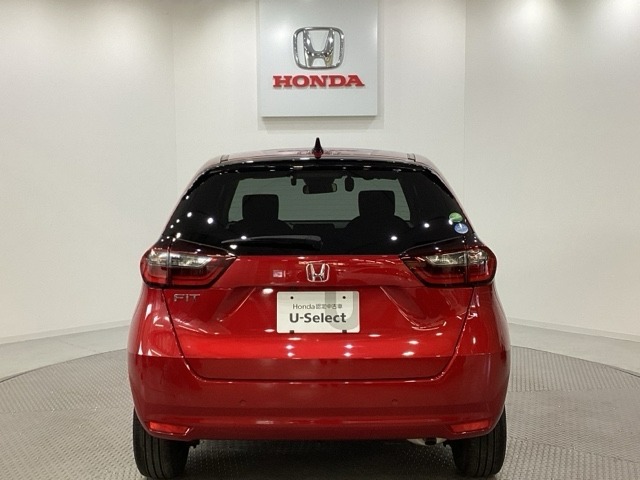 【Honda認定中古車 U-Select】　は3つの安心をお約束します。　1　Hondaのプロが整備した安心。 2　第三者機関がチェックした安心。　3　購入後もHondaが保証する安心。