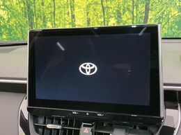 【純正10.5インチナビ】高級感とインパクトのある大画面ナビを装備。各種オーディオ操作はもちろん、スマホ連携もできる利便性の高いナビです♪