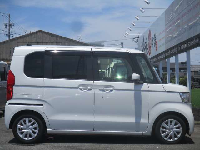 右側面です。
