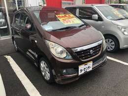 室内展示場を完備しておりますので、天候の悪い日でもゆっくりと車両をご覧下さい。