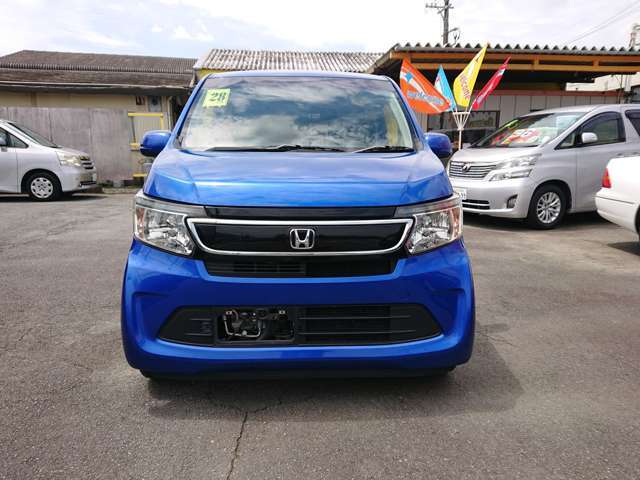 お車だけでなく整備も格安ですので、アフターフォローもお任せください！車検、修理、鈑金、保険など何でもご相談ください。