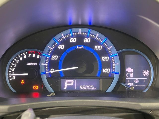 ★当社ネクステージはメーターの交換および改ざん車の仕入は一切行っておりません！ご安心ください★ステアリングも使用感が少なく、きれいな状態となっております♪