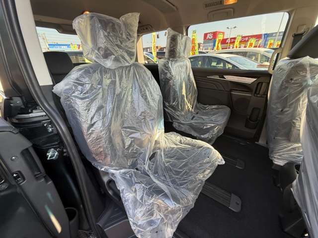 【バックカメラ】付で方向確認も安心です。狭い駐車場や後方確認しにくい場所で活躍します♪駐車が苦手な方にもオススメな便利機能です！