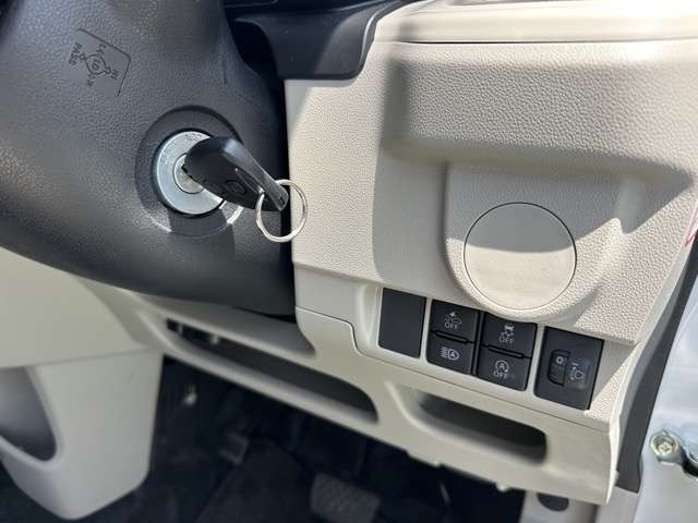 ★納車前に、専属のクリーニングスタッフが、ピッカピカにクリーニングして納車いたします！もちろん、ピッカピカの状態でお渡しするクリーニング費用も支払総額に含まれています！