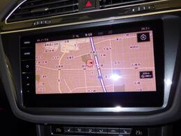 純正ナビゲーションシステム「ディスカバープロ」。車両を総合的に管理するインフォテイメントシステムです。