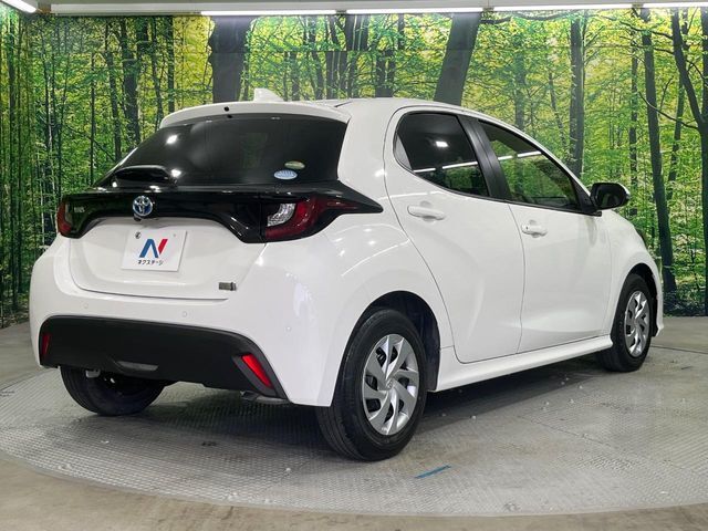 ☆全国のネクステージからお取り寄せが可能※！遠方の店舗に展示してあるクルマが気になる場合も、最寄りの店舗でご覧いただくことが可能です！是非私たちに要望をお聞かせください！※別途費用