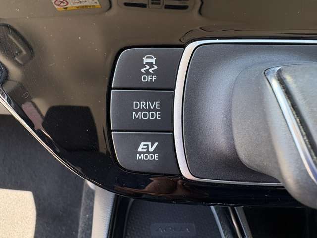 自社整備工場・自社積載車も完備！購入後のサポートもおまかせ下さい！